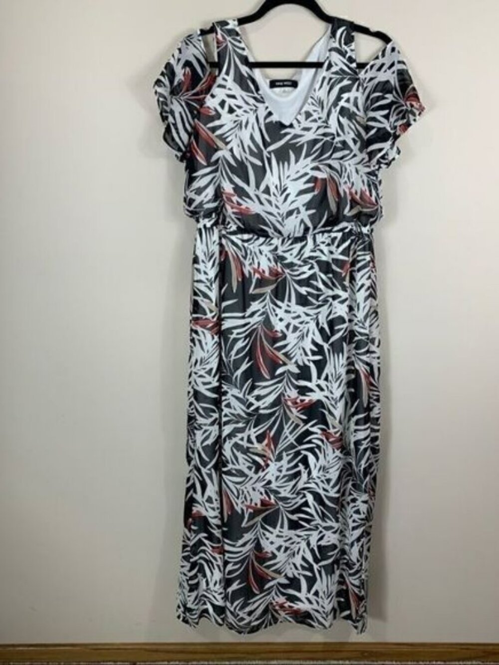 Nine West off shoulder maxi black white red sz 12 D1